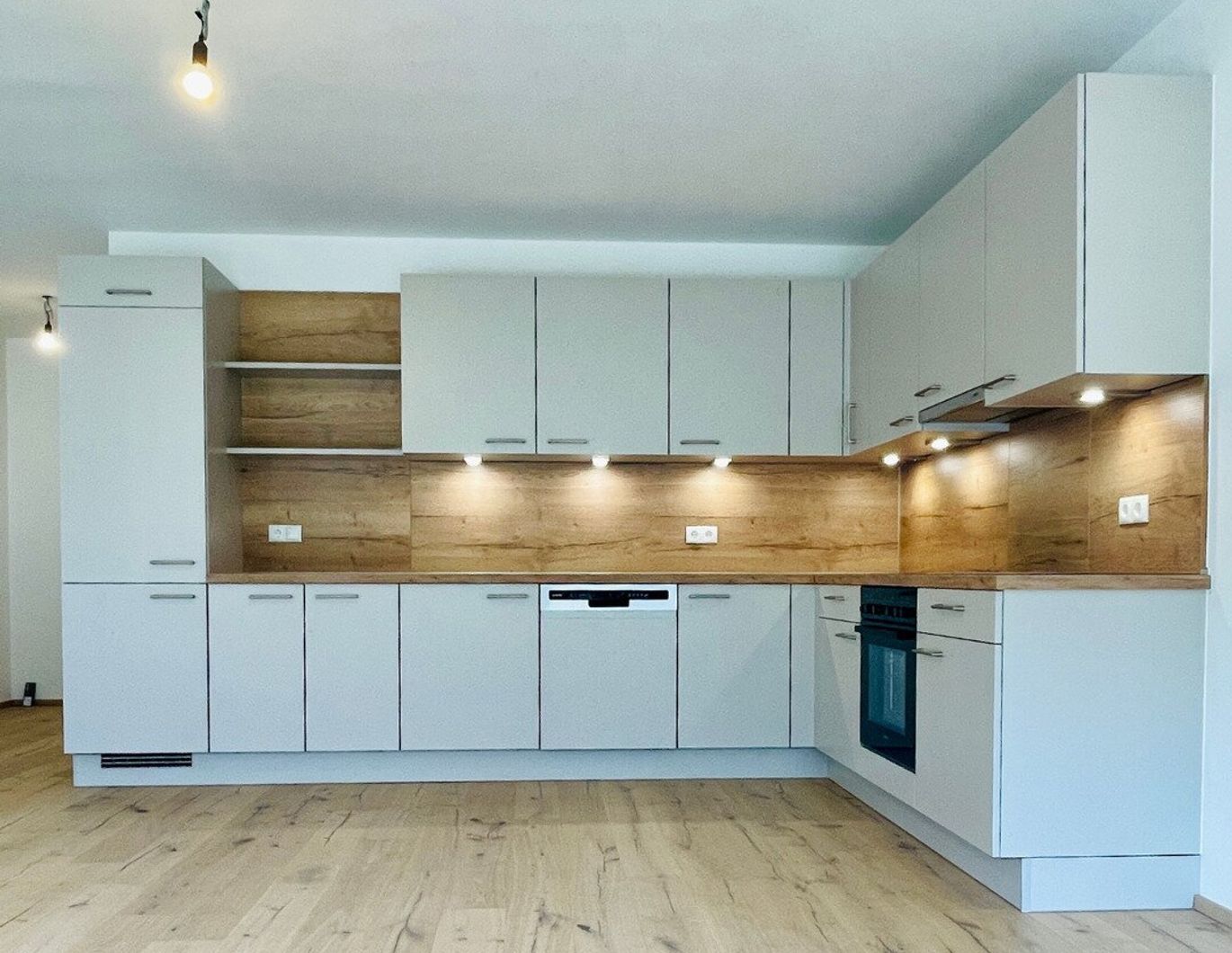 Moderne 4-Zimmer-Wohnung mit großzügiger Loggia