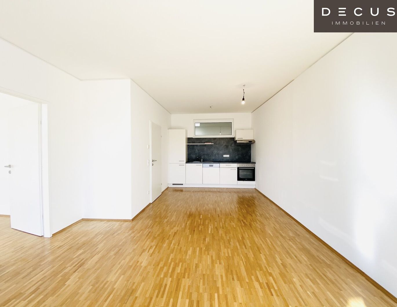 | HAUPTBAHNHOF NÄHE | ALLGEMEINER DACHGARTEN | AUSGEZEICHNETE ANBINDUNG