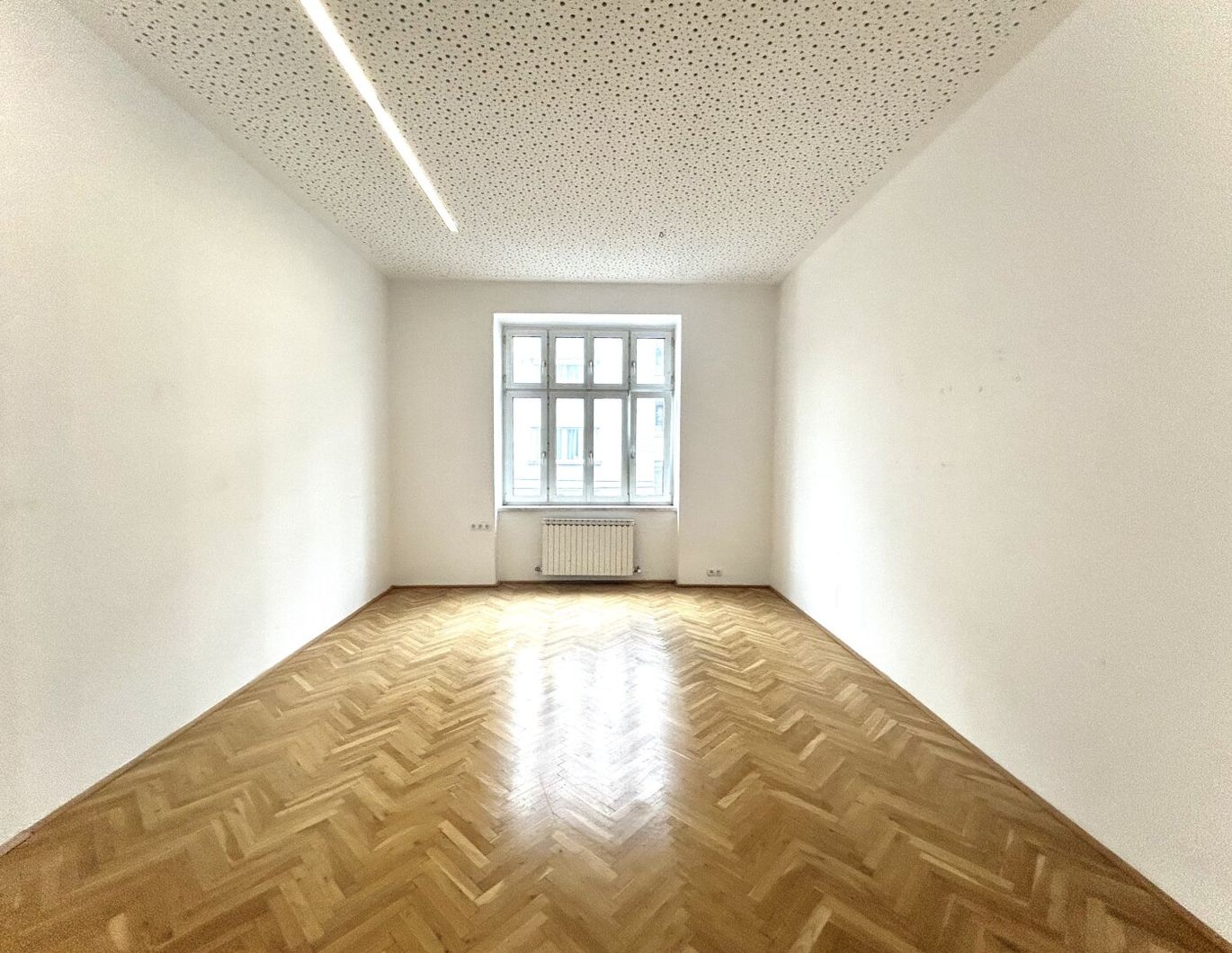 Charmante 4-Zimmer-Altbauwohnung mit Potenzial im Herzen der Landstraße - Gewerbliche Nutzung möglich! *TOP2*