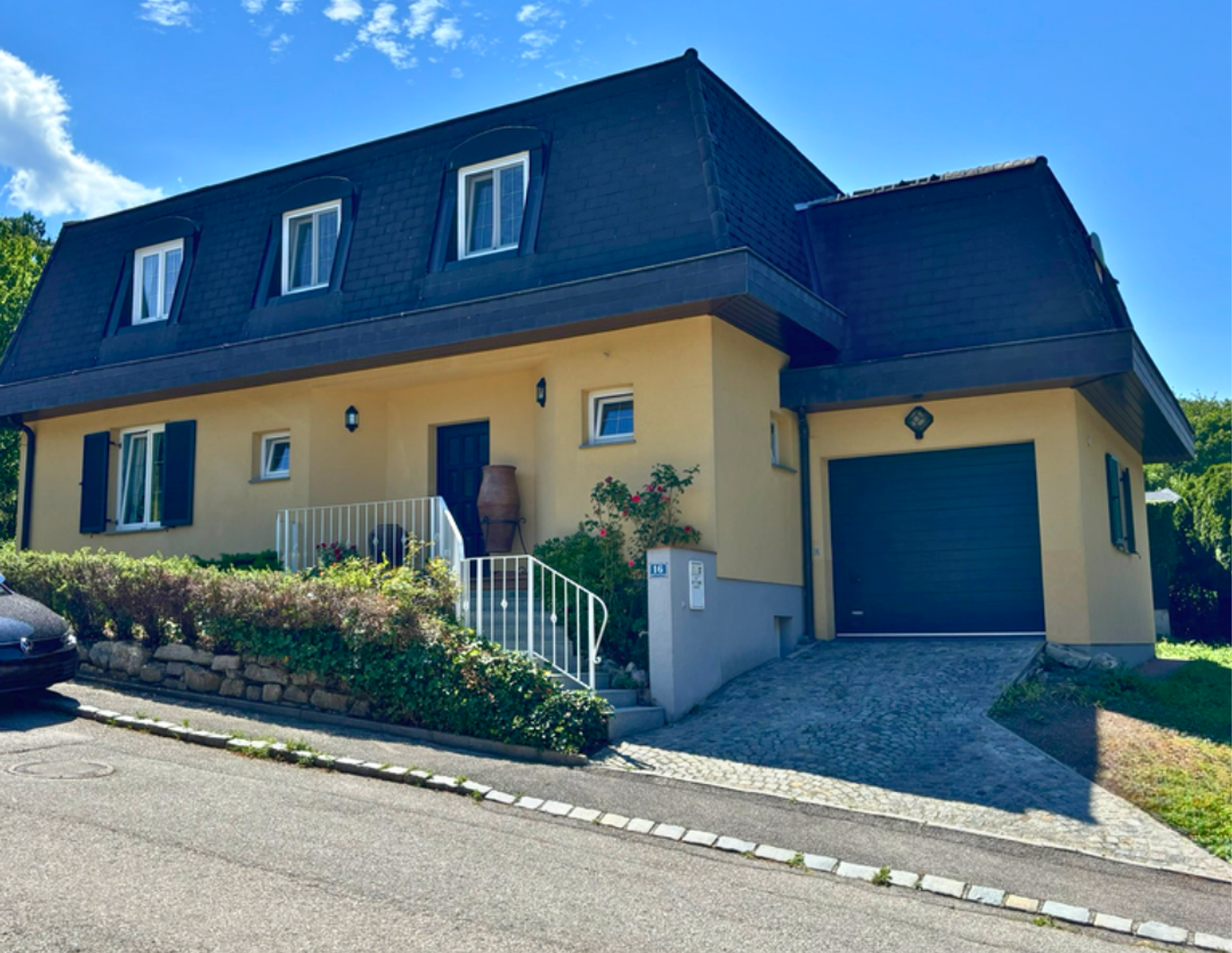 Privatverkauf - Villa in Sackgasse nahe Golfclub Enzesfeld