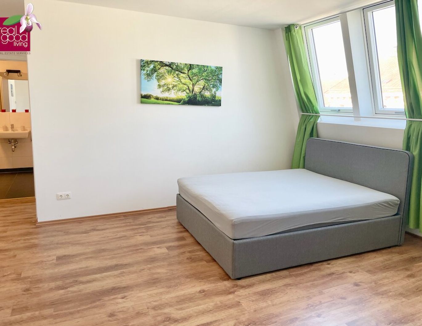 Neubau-Apartment mit Balkon in repräsentativen Gründerzeithaus