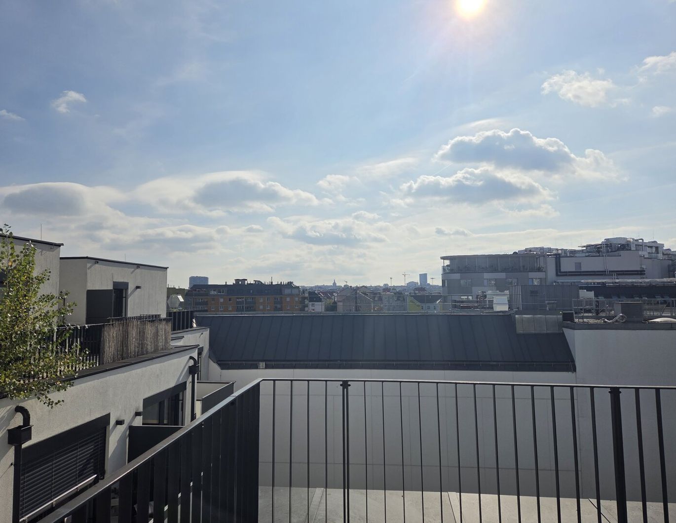 TERRASSENWOHNUNG INNENHOFBLICK 2 ZIMMER, KLIMATISIERT