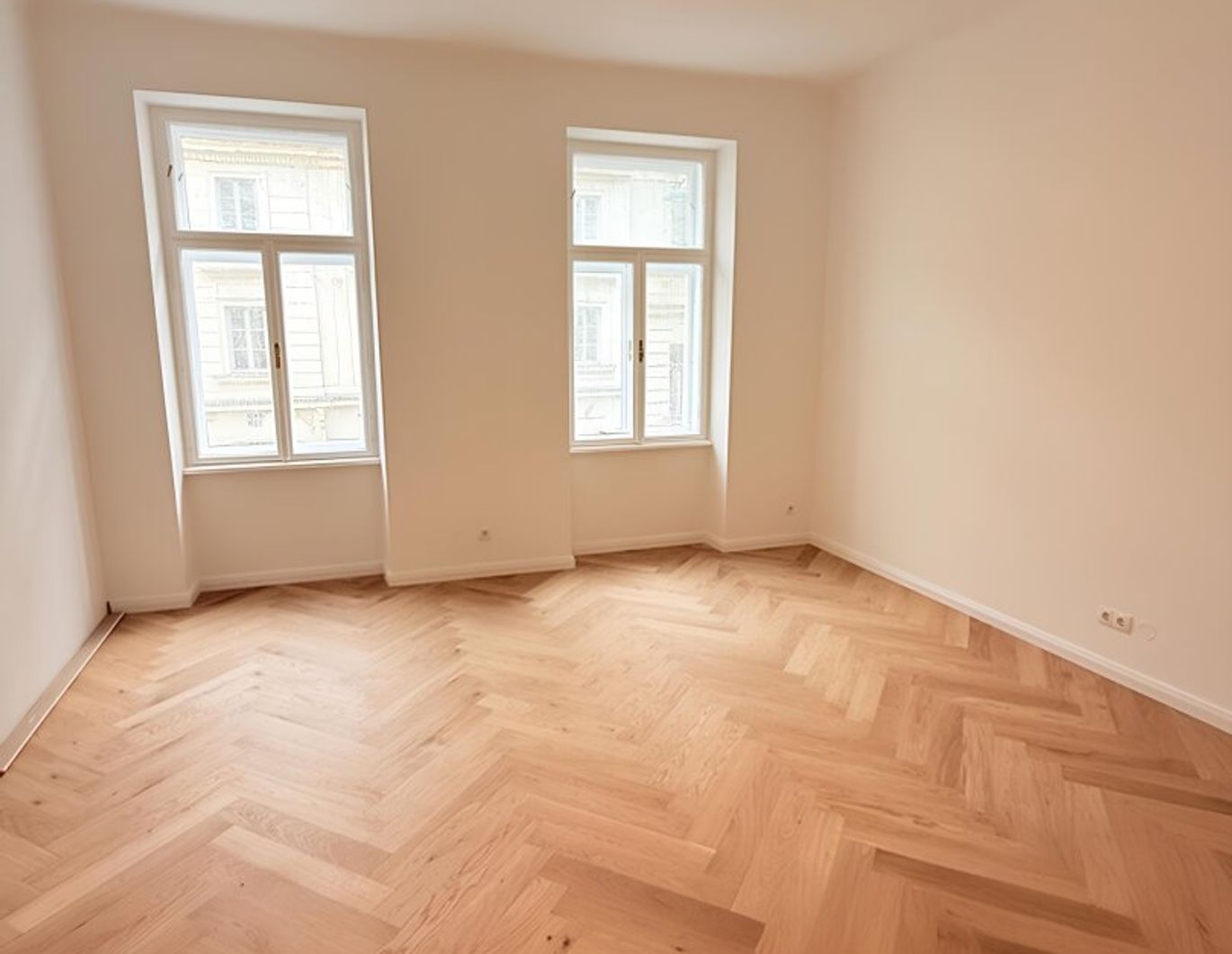 STILALTBAU IM 7. BEZIRK - Erstbezug nach Sanierung des wunderschönen Altbaus (ca.63m²)