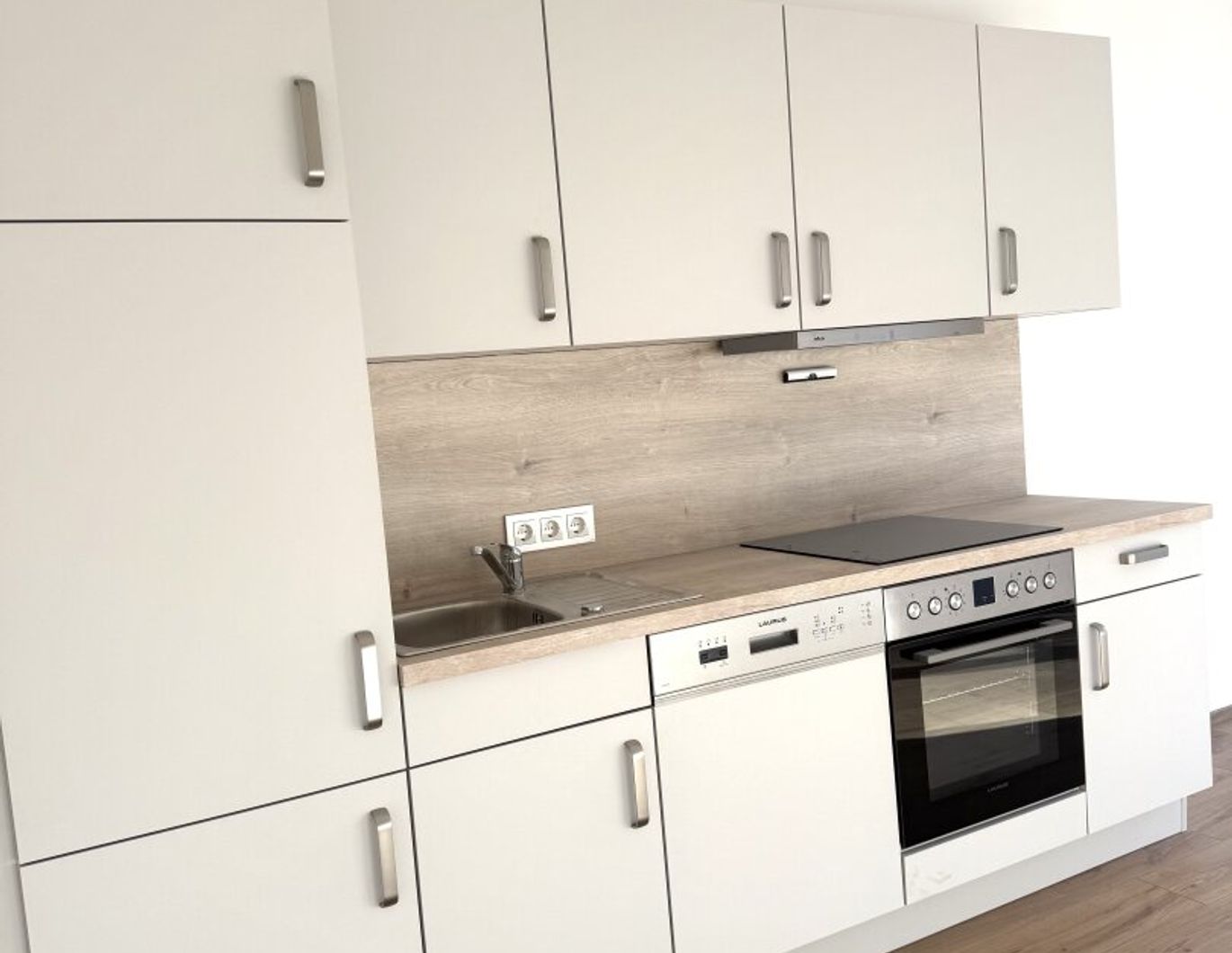 Erstbezug nach Sanierung! Modernisierte 2-Zimmer-Wohnung mit Balkon