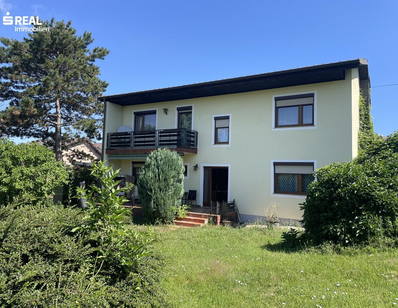 Einfamilienhaus mit zusätzlicher Lagerhalle, Nebengebäude und Garage - vielseitige Nutzungsmöglichkeit!