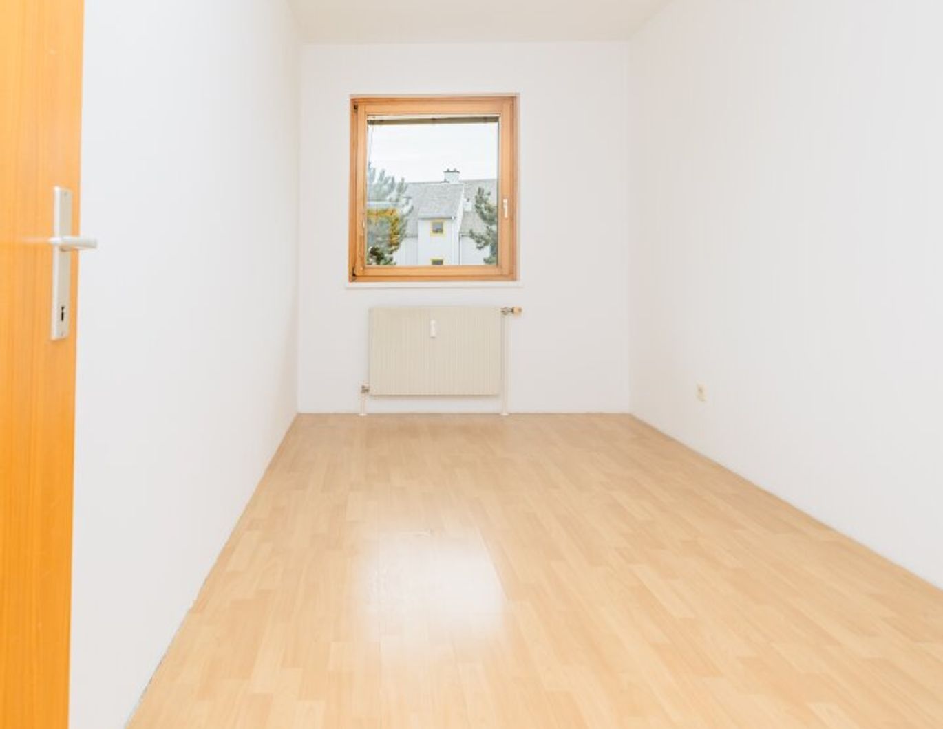 HELLE WOHNUNG MIT TG I BALKON I FAMILIENFREUNDLICH I GEPFLEGT I BADEWANNE I LICHTDURCHFLUTET I ZENTRAL I PROJEKT WOHNEN