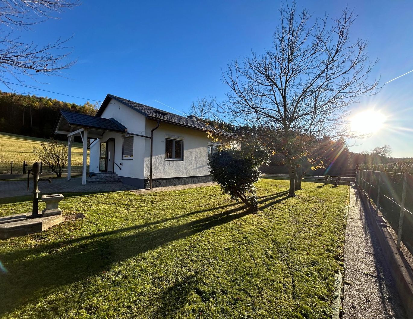 Exquisites Einfamilienhaus Kernsaniert mit Ausbaumöglichkeit in LKH Nähe (Provisionsfrei)