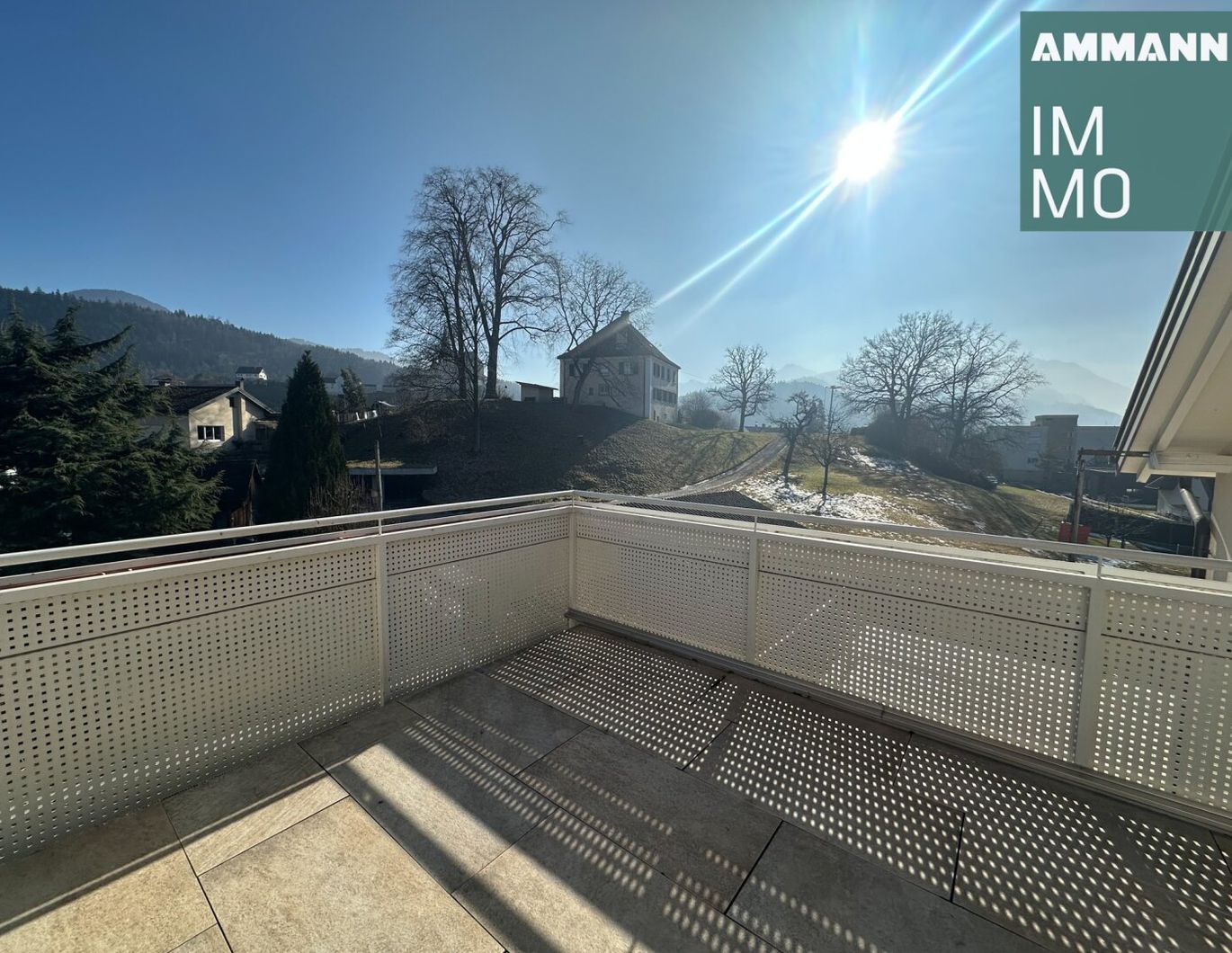 Zuhause im Zentrum: Großzügige Dachgeschosswohnung mit Dachterrasse zu vermieten