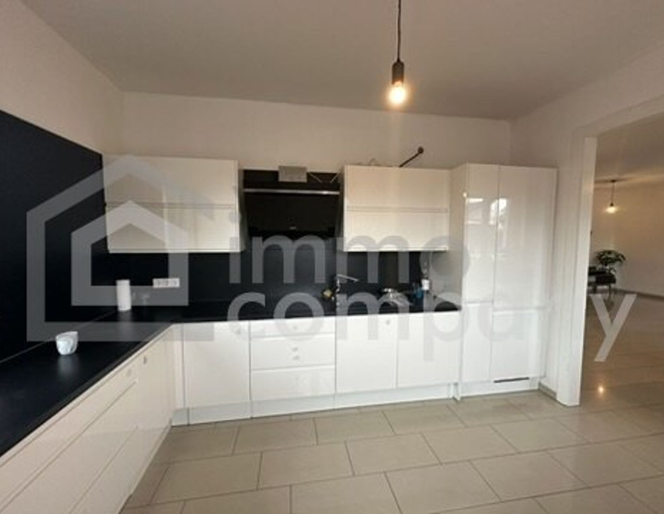 Modernisierte Doppelhaushälfte in Gänserndorf: Ihr neues Zuhause mit Garten und Terrasse!