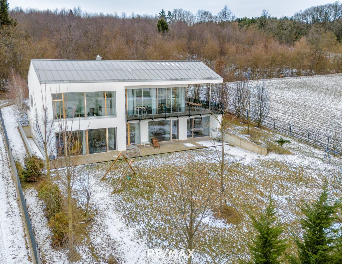 Eine Cuvée-Perle in West-Hanglage mit Blick auf den Thermenort, den Waldrand im Rücken