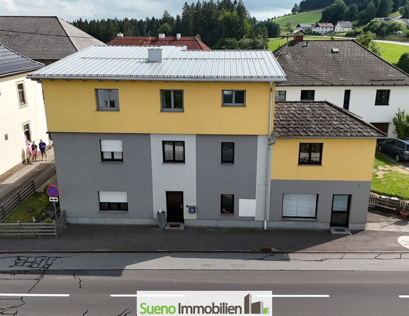 Großzügiges Wohnhaus in Sandl mit 2 Einheiten und zusätzlich Büro/Verkaufsfläche