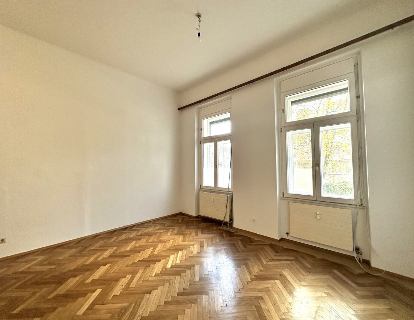 Charmante 3-Zimmer-Wohnung im Altbaustil in bester Lage im Grazer Bezirk St. Leonhard nahe der Karl-Franzens-Universität