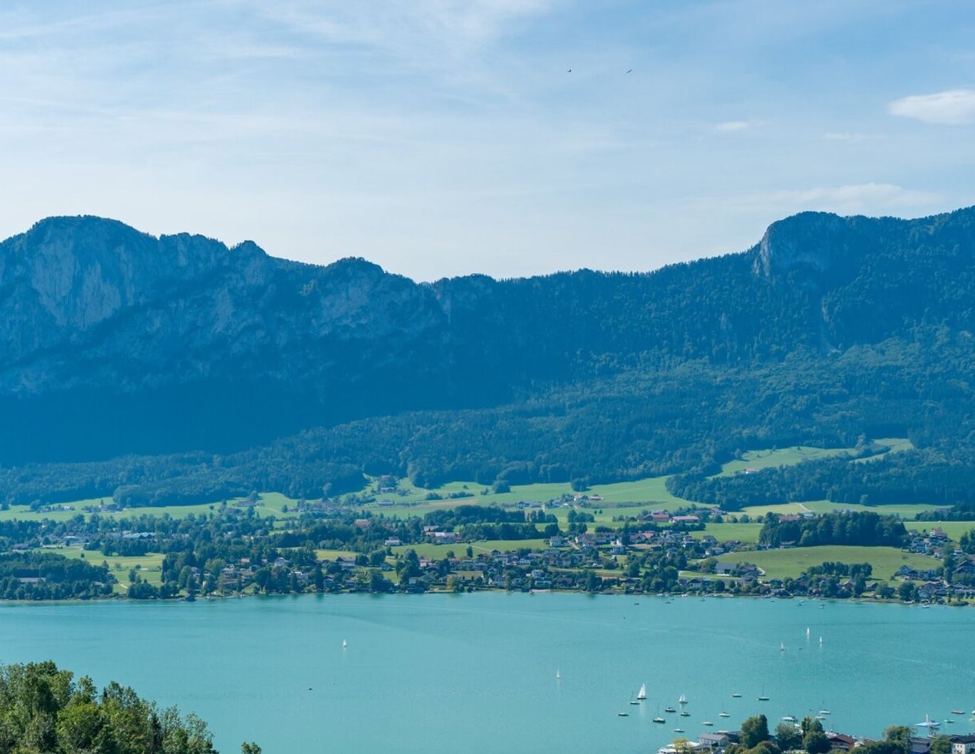 LUXUSVILLA mit einzigartigem Mondseeblick
