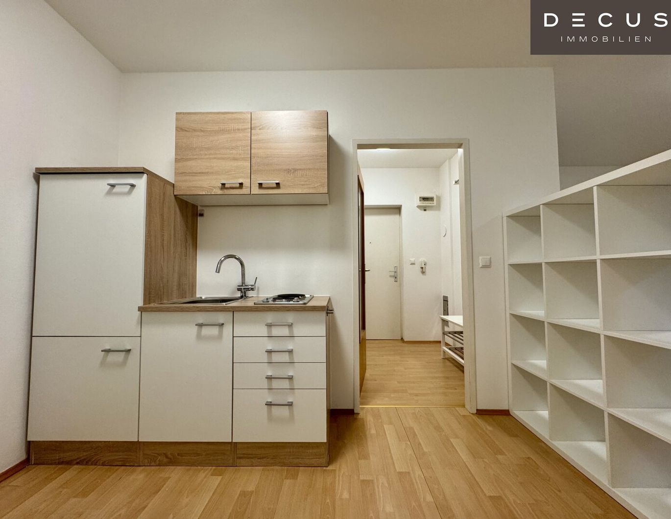 | HELL & GEMÜTLICH | CHARMANTE 1-ZIMMER-WOHNUNG IM ERGESCHOSS | IM GRÜNEN UND DOCH IN DER STADT