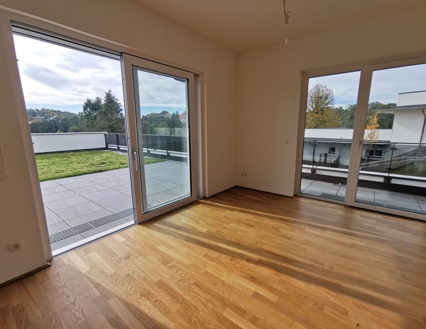 Erstbezug Nähe LKH: Luxuriöse 4-Zimmer-Terrassenwohnung mit eigenem Garten nahe der Mariatroster Basilika! SONDERAKTION: 35 % Anzahlung - Restkaufpreis in 5 Jahren