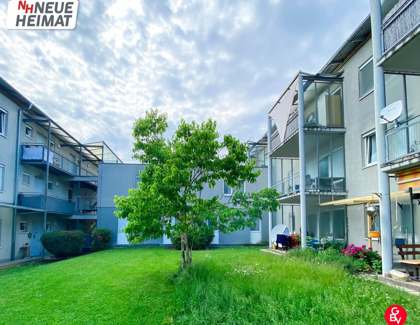 GROSSZÜGIGE 4 ZIMMER WOHNUNG MIT ZWEI LOGGIEN IN SCHWERTBERG!