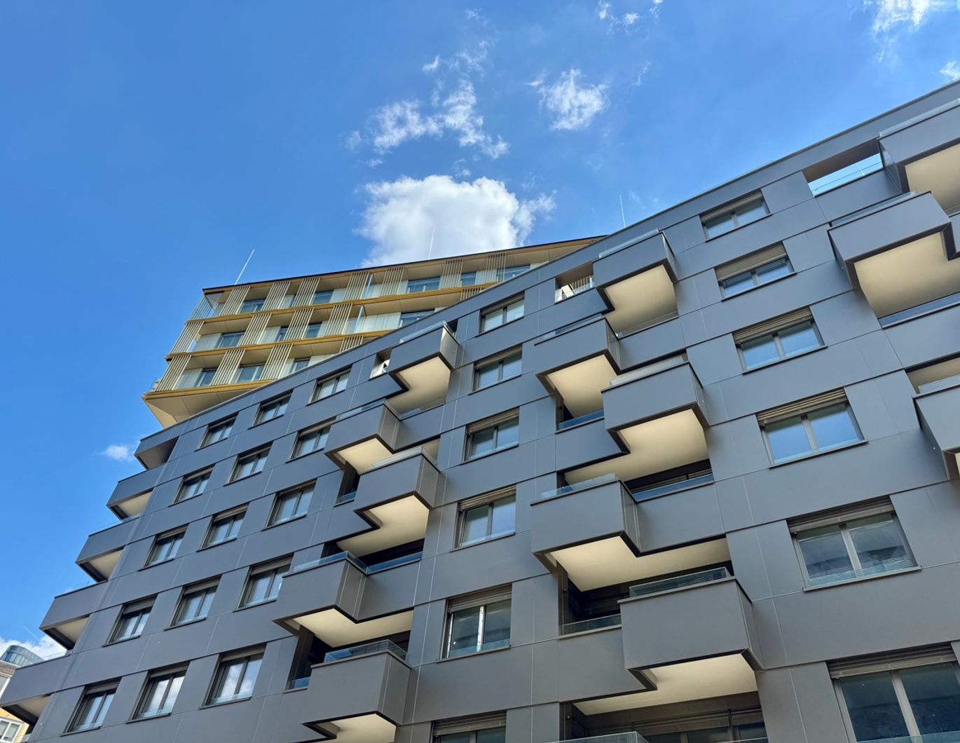 Provisionsfrei: 7. Stock - Hauptbahnhof! 4 Zimmer Familienwohnung mit hochwertiger Ausstattung