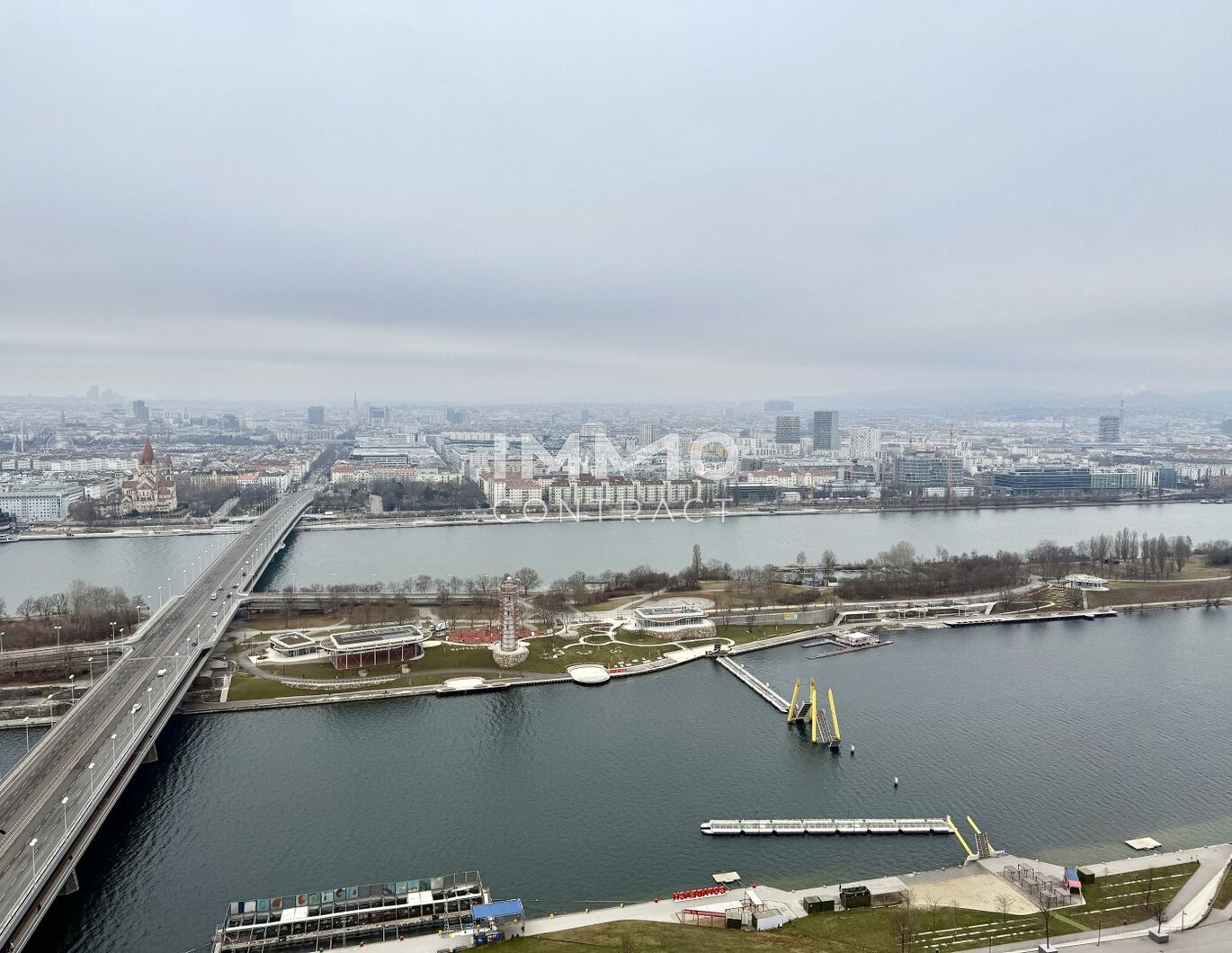 DC 2 Tower - Westside Skyline Living - Exklusive 2 Zimmer mit Panorama-Loggia über Wien