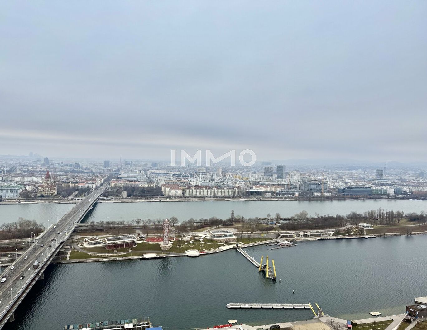 DC2 Tower - 2 Zimmer - mit Sonnenuntergans Loggia