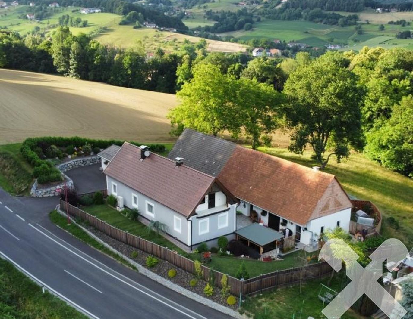 Das Besondere finden - Top renoviertes Bauernhaus mit 3,9 ha Grund bei Bad Gleichenberg