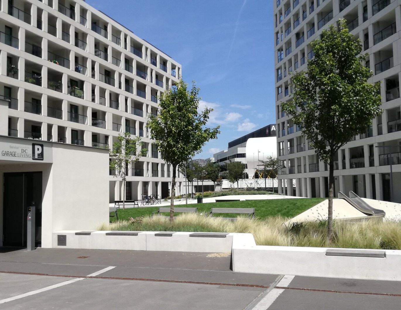 DC-LIVING: Moderne 3-Zimmer-Wohnung mit Loggia & Wellnessbereich nahe der UNO-City!