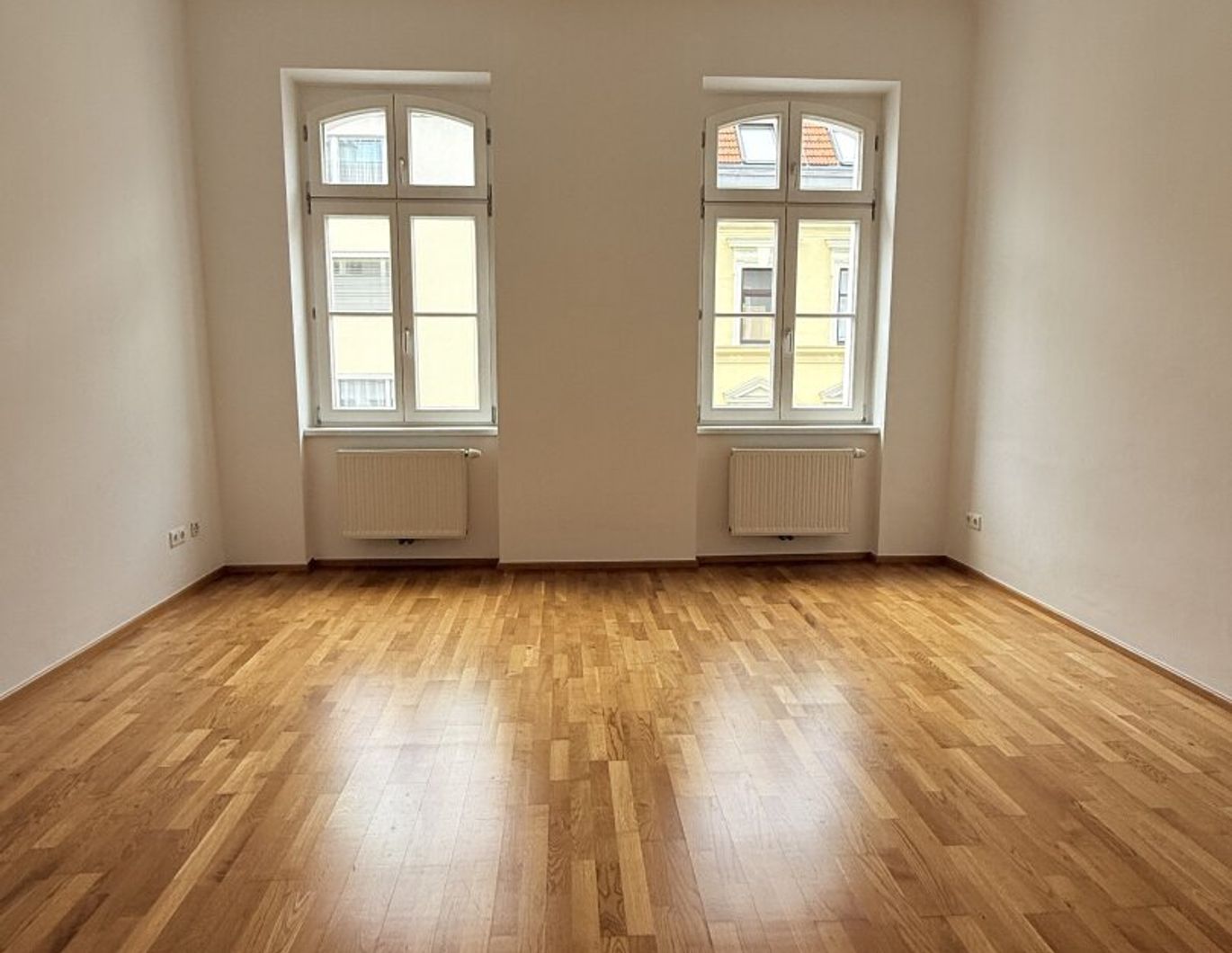 Helle 2-Zimmer-Altbauwohnung in attraktiver Lage
