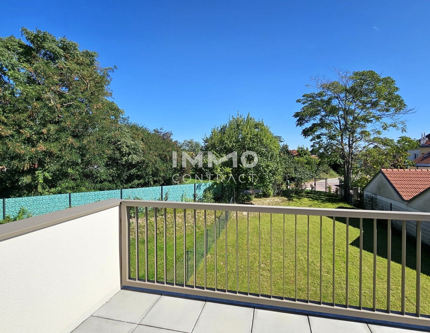 Grünblick & Ruhelage: Traumhaft moderne 4-Zimmer-Balkon-Wohnung - provisionsfrei!