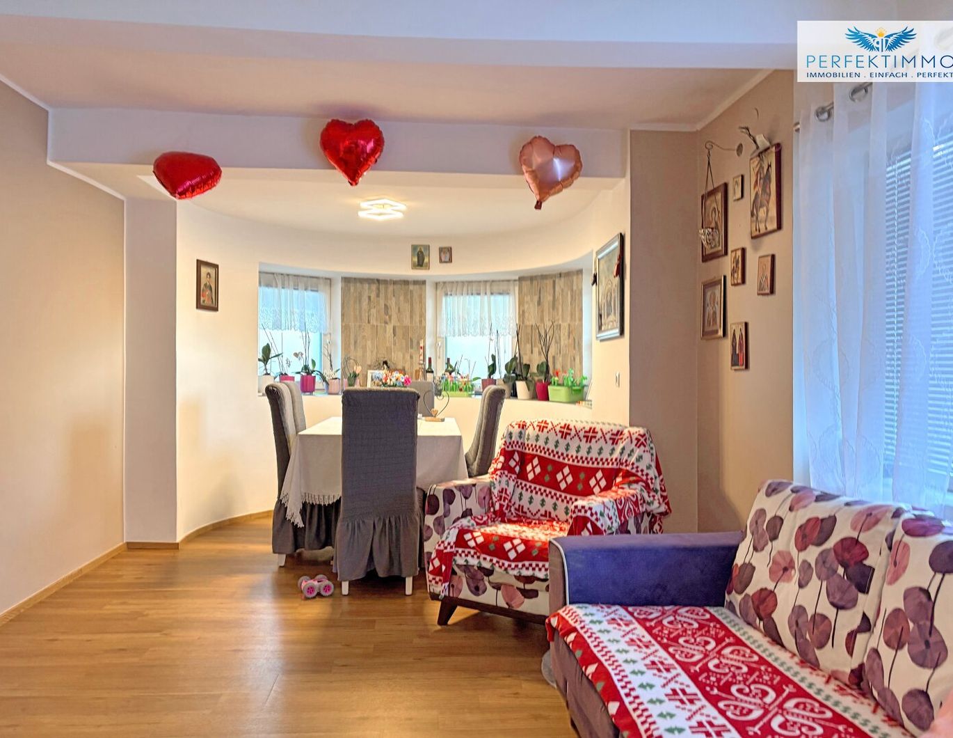 Große, sanierte 5-Zimmer-Wohnung mit Garage und AAP