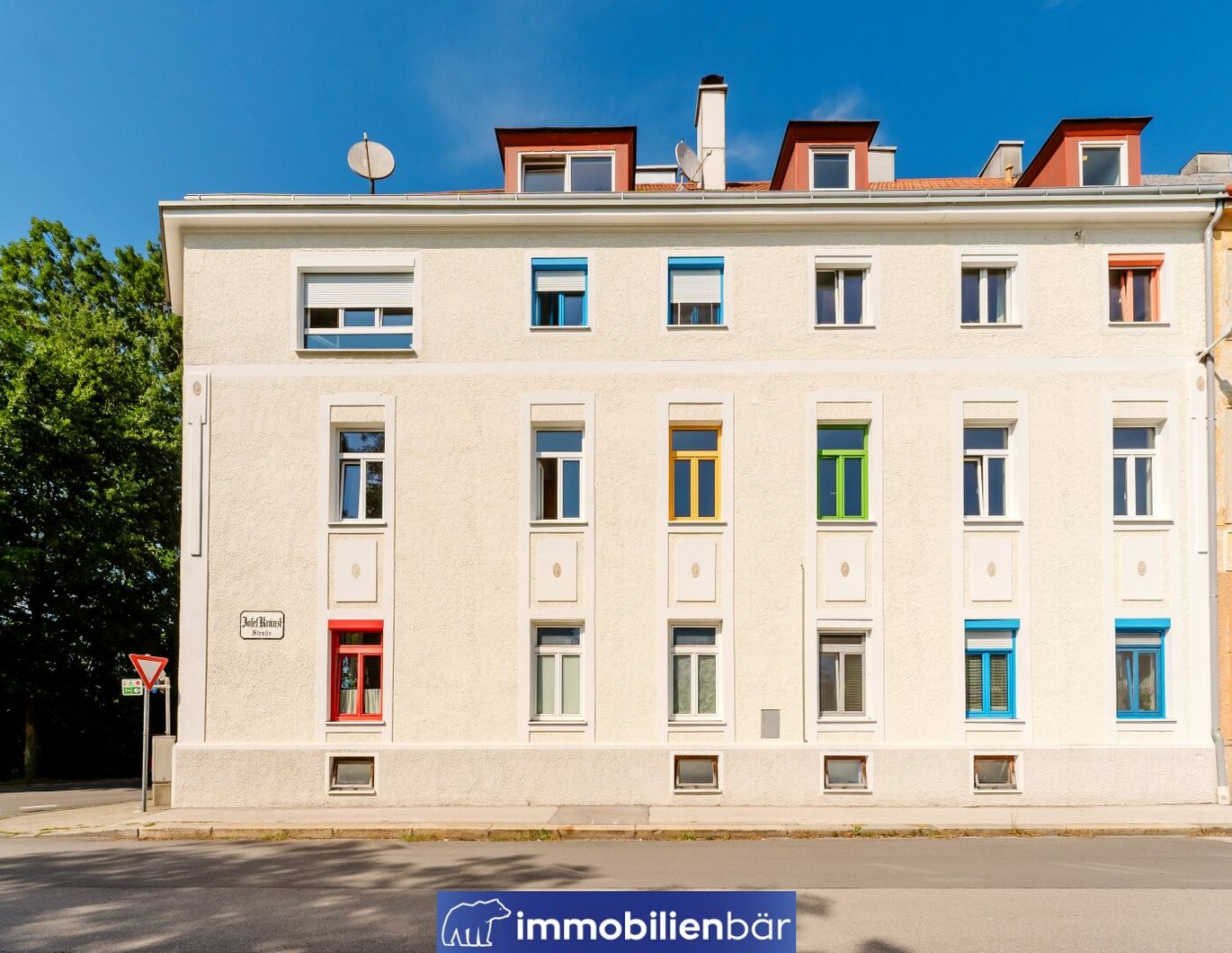 CITY STUDIOS RIED - stillvoll. charmant. zentral - 3 Zimmer Altbauflair - Top 4
