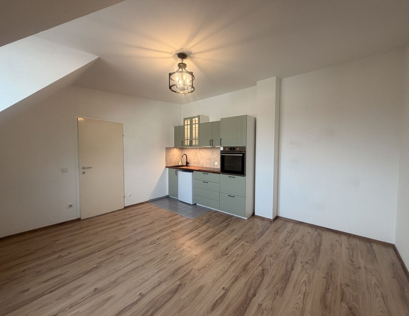 Diesterweggasse - 2 Zimmer Wohnung mit Garage zu vermieten