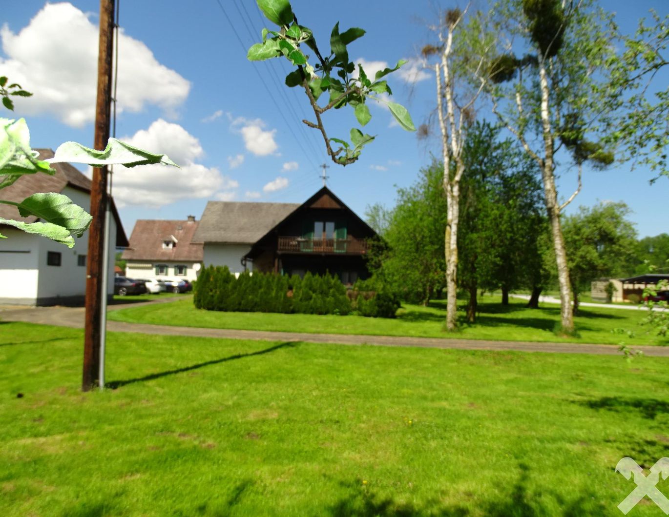 Liegenschaft mit Charme und viel Platz! Jetzt zum reduzierten Preis!