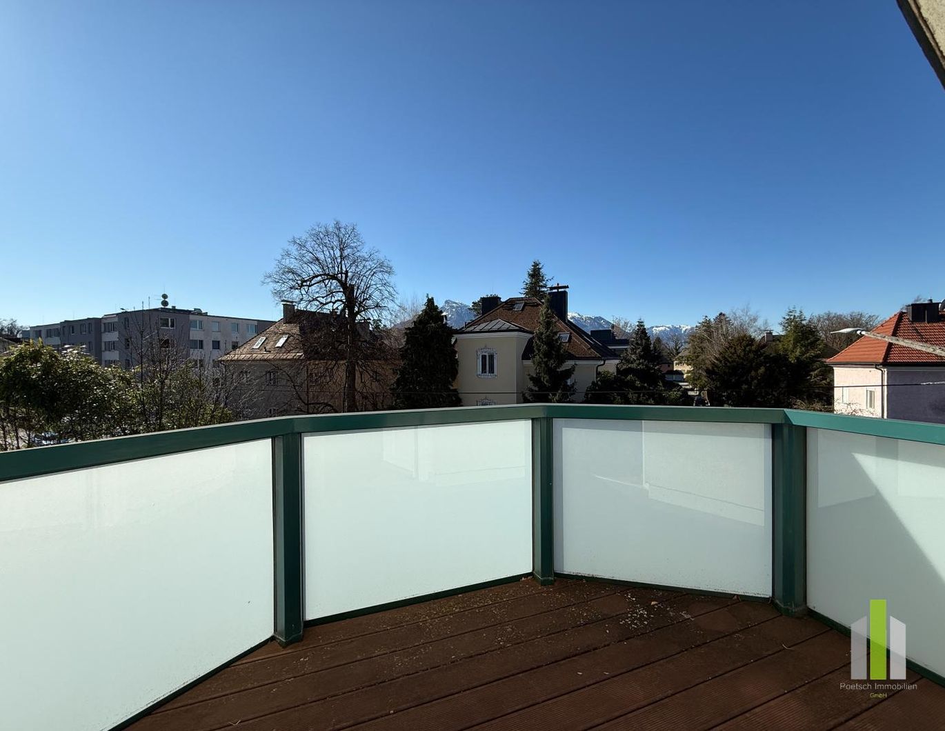 RIEDENBURG | Traumhafte 2,5 Zimmer Wohnung mit eigenen Garten