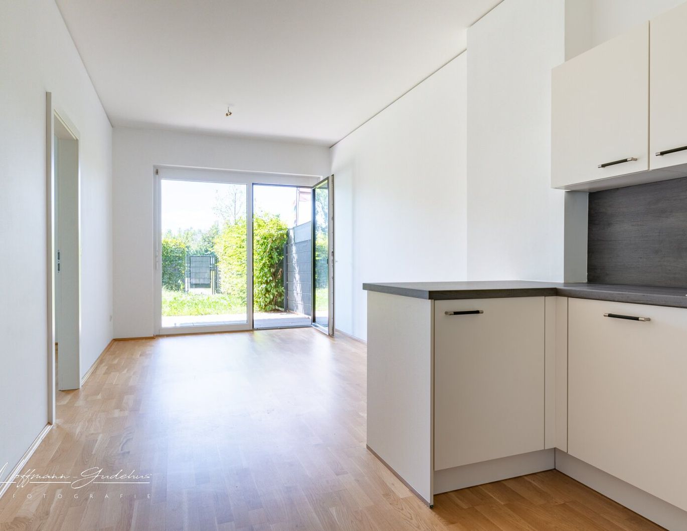 NEUWERTIGE 2-ZIMMER-GARTENWOHNUNG