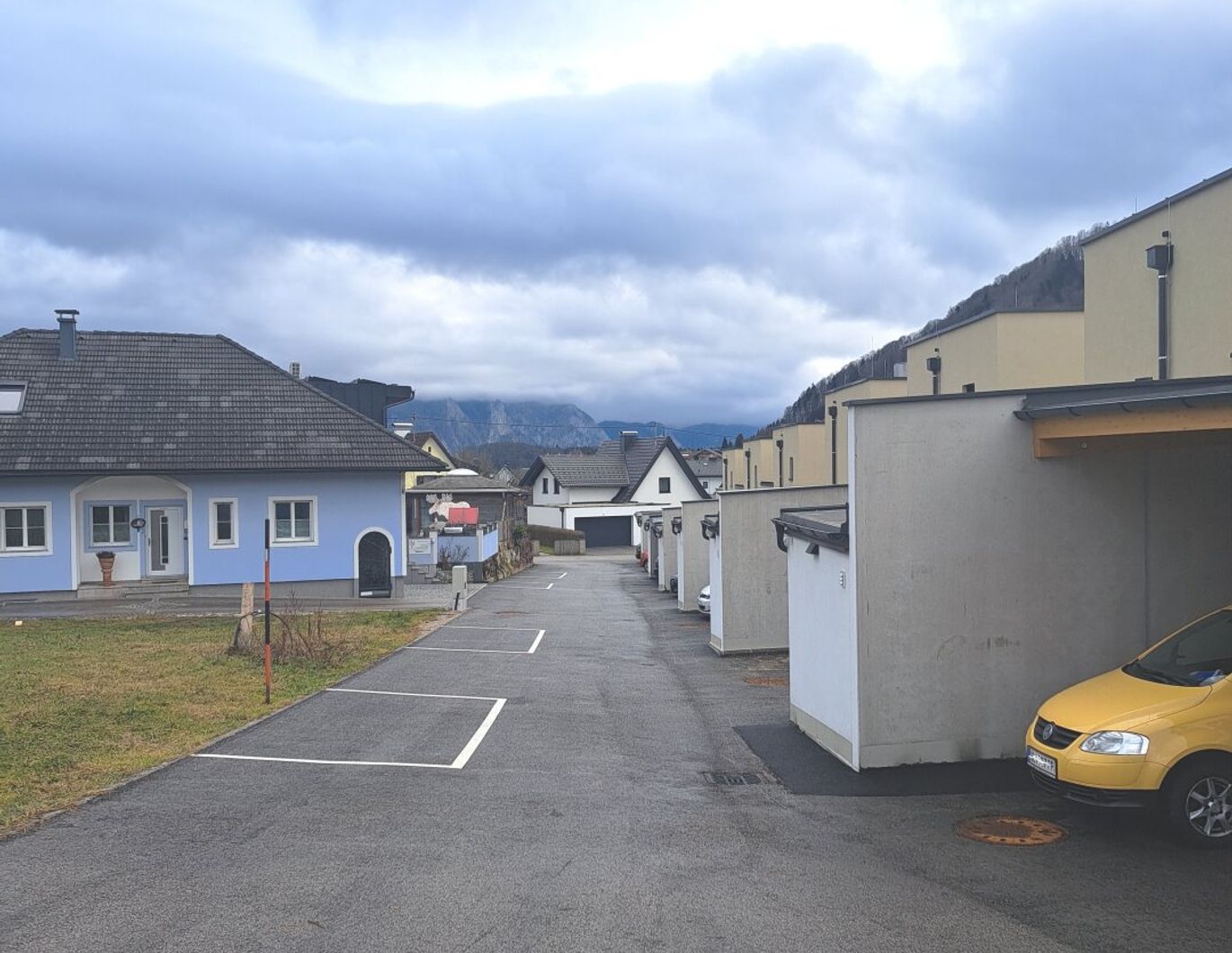 4812 Pinsdorf: Top Investment, Neubau Reihenhaus (Top 5) für Anleger (vermietet bis 7.27) in Bahnhofsnähe!