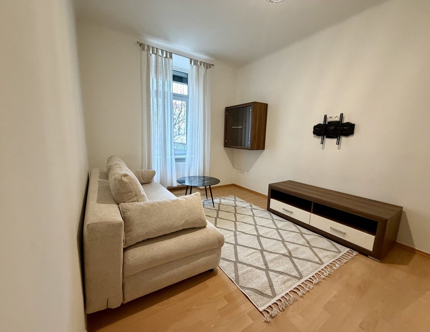 Charmantes, vollsaniertes und möbliertes Apartment in begehrter Lage - Lend / Graz