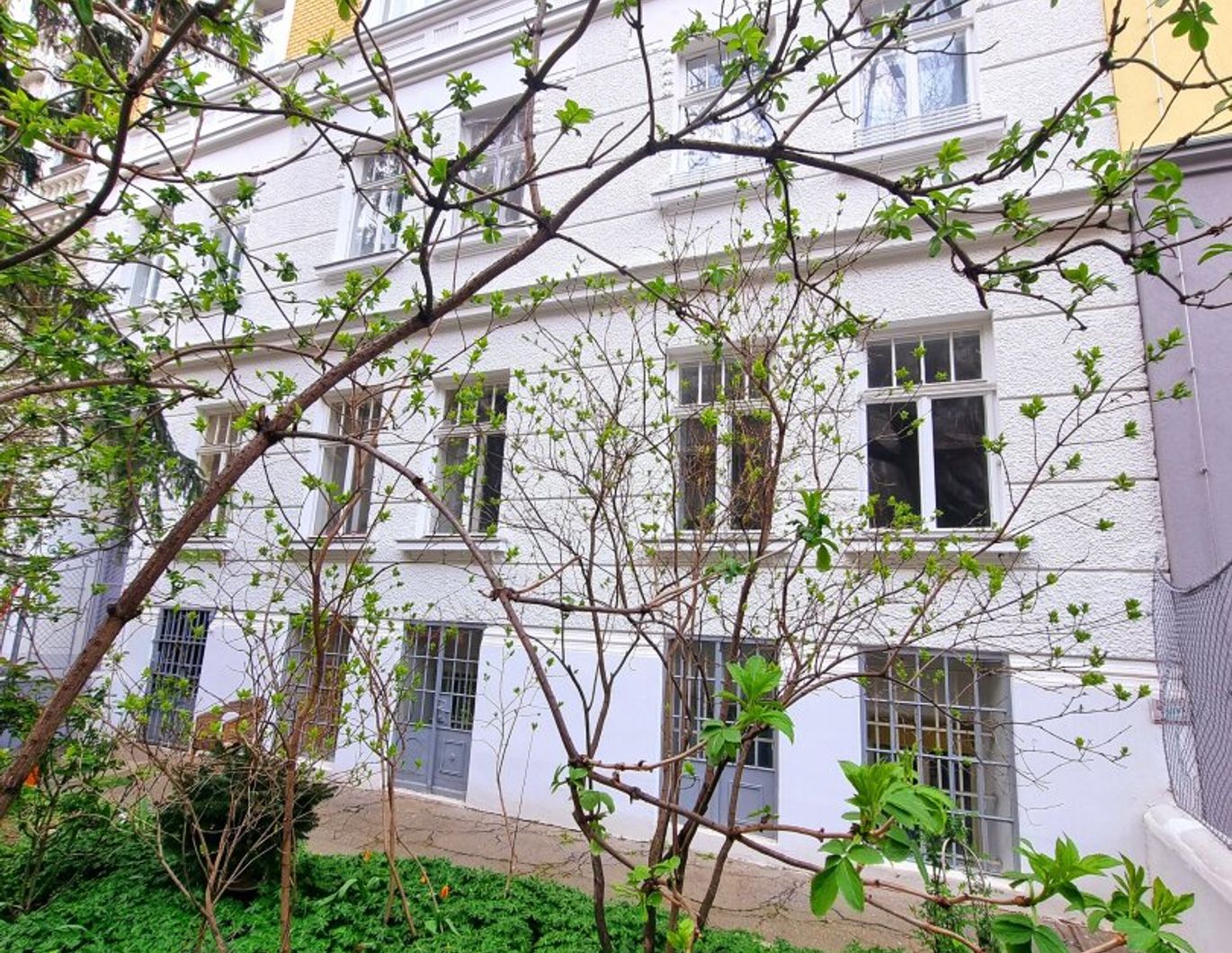 Mini im Grundriss - Maxi im Alltag! Kuschelige Kleinwohnung im ruhigen Hoftrakt mit Grünblick! 2 toll aufgeteilte Zimmer + Angenehme Ruhelage in 1030 Wien + Schönes Altbauhaus! Nicht zögern!