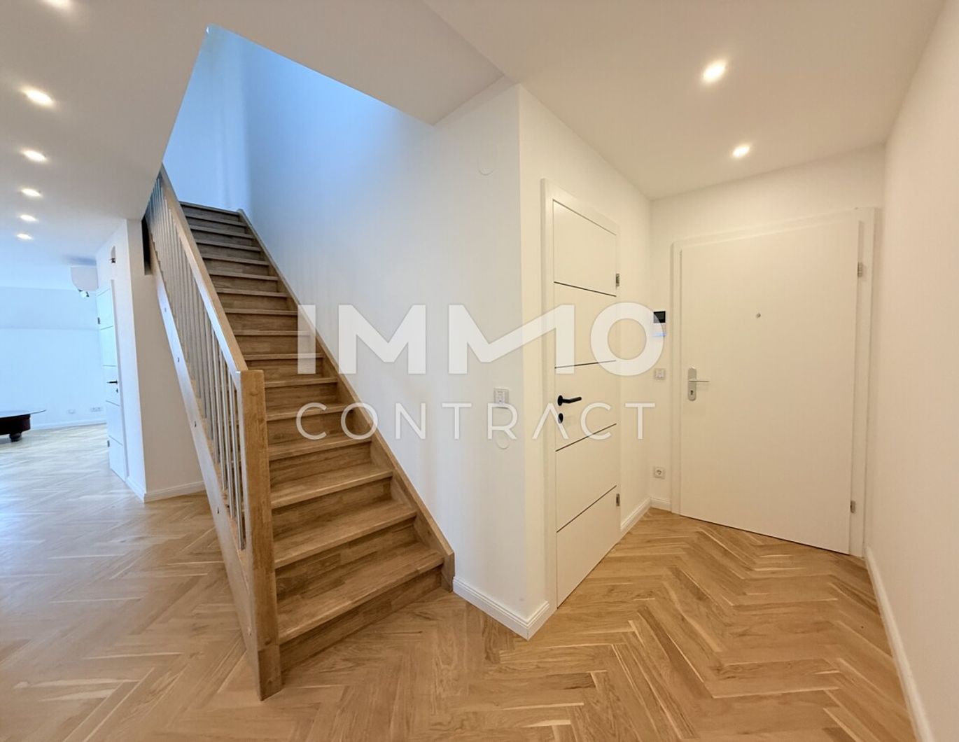 Exklusive Dachgeschoss-Maisonette- 4 Zimmer- 2 Terrassen