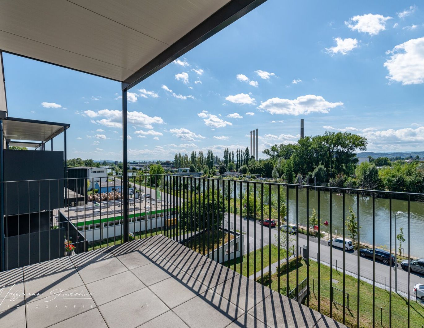 MODERNE 2-ZIMMER-WOHNUNG MIT BALKON