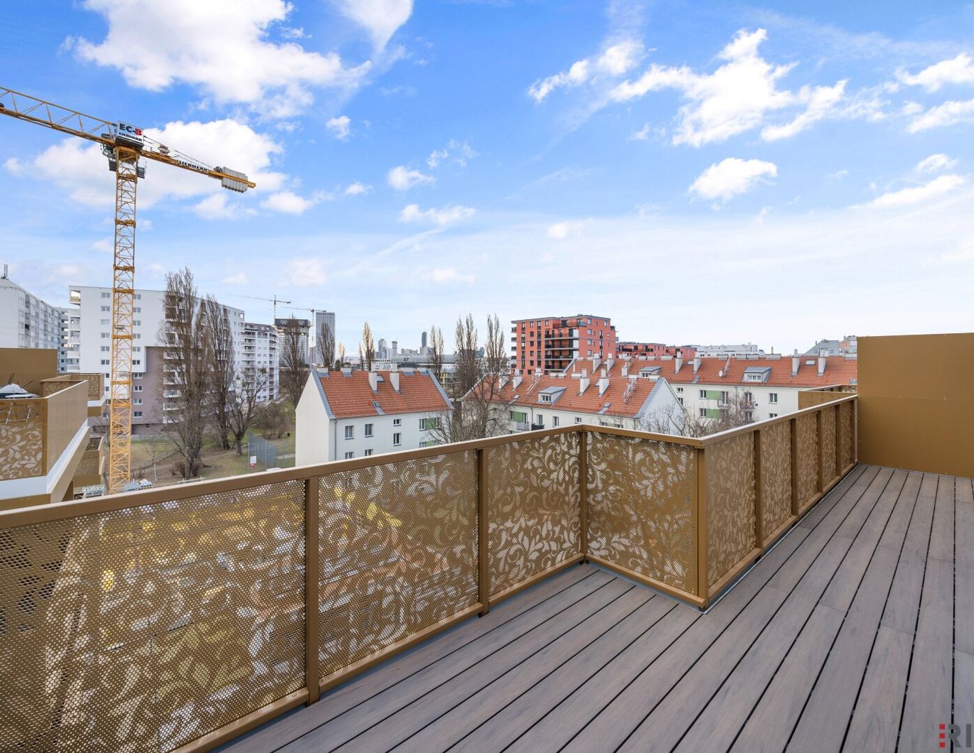 ERSTBEZUG Nähe U1 Kagraner Platz *** DG-Maisonette mit 45m² Terrassenfläche *** bei der Wagramer Straße