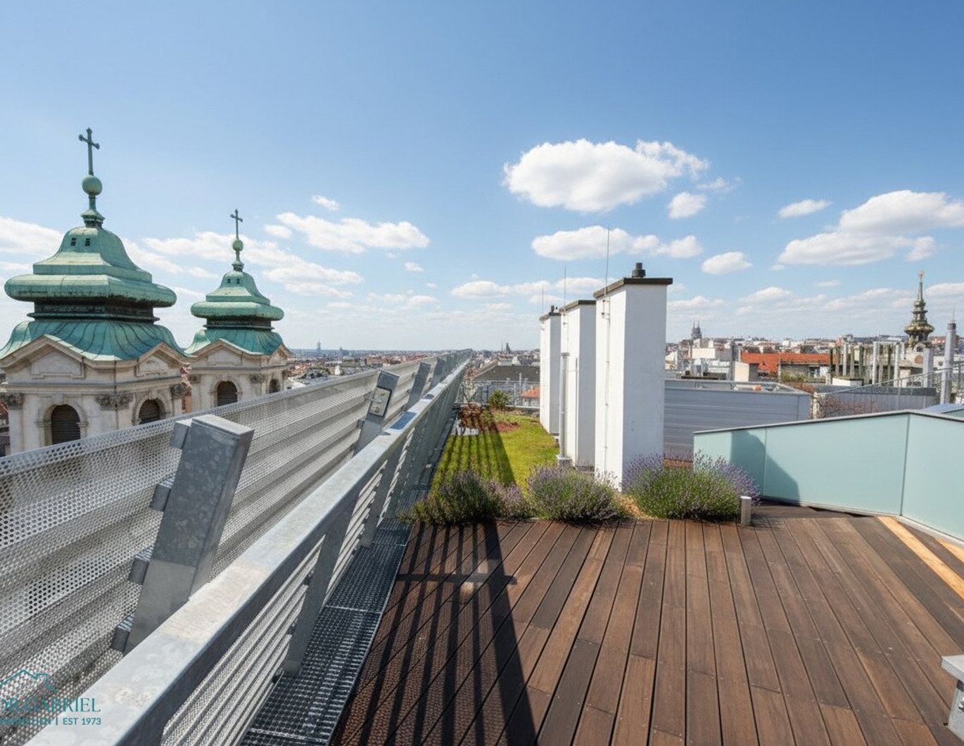 DACHTERRASSENWOHNUNG mit TOLLEM BLICK