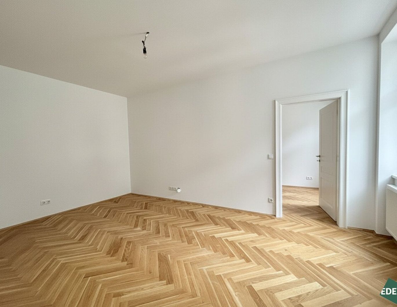 Stilvoll sanierte Altbau-2-Zimmerwohnung in ruhiger Innenhoflage