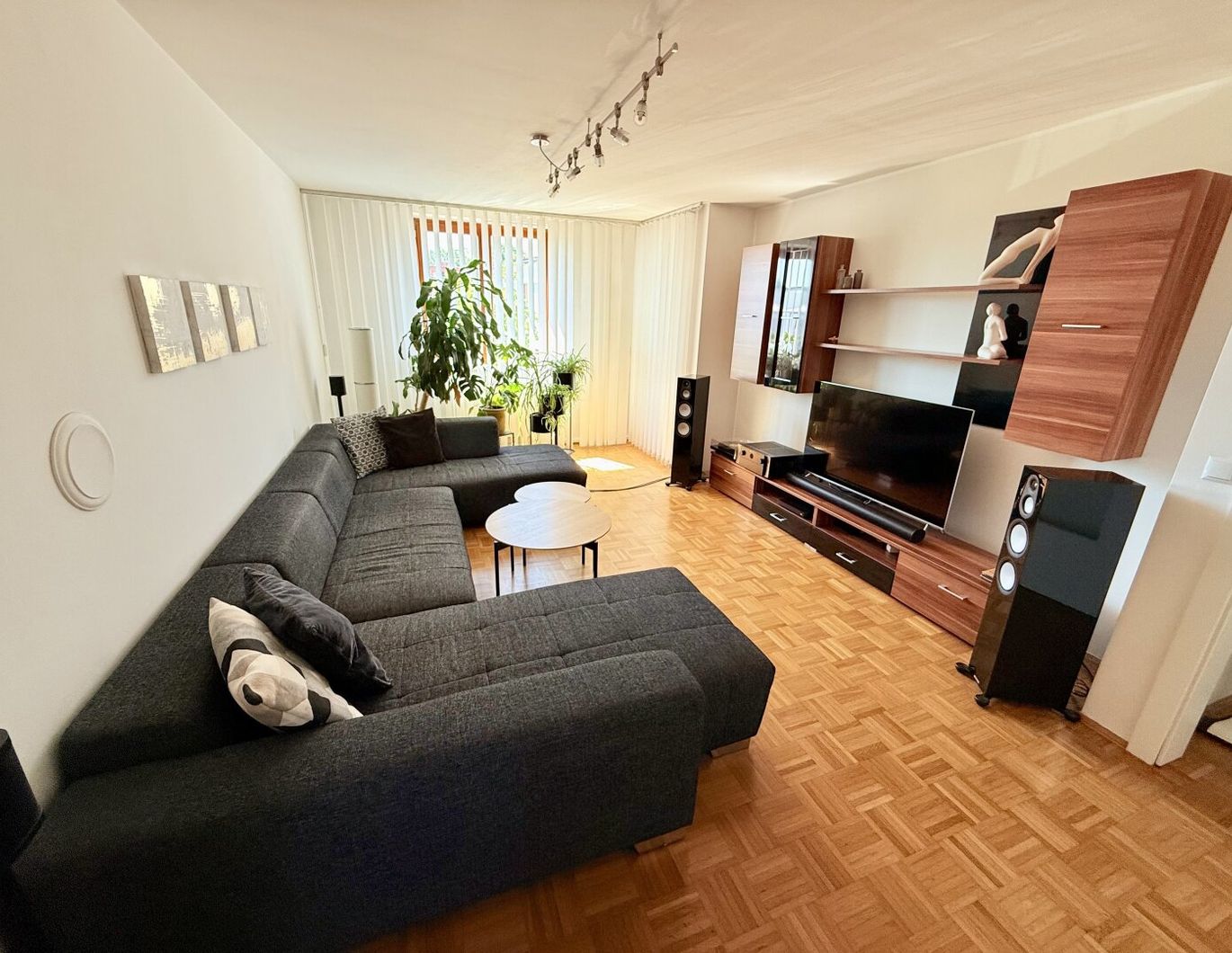Fürstenfed! Wohntraum mit Stil - Balkon & Carport inklusive