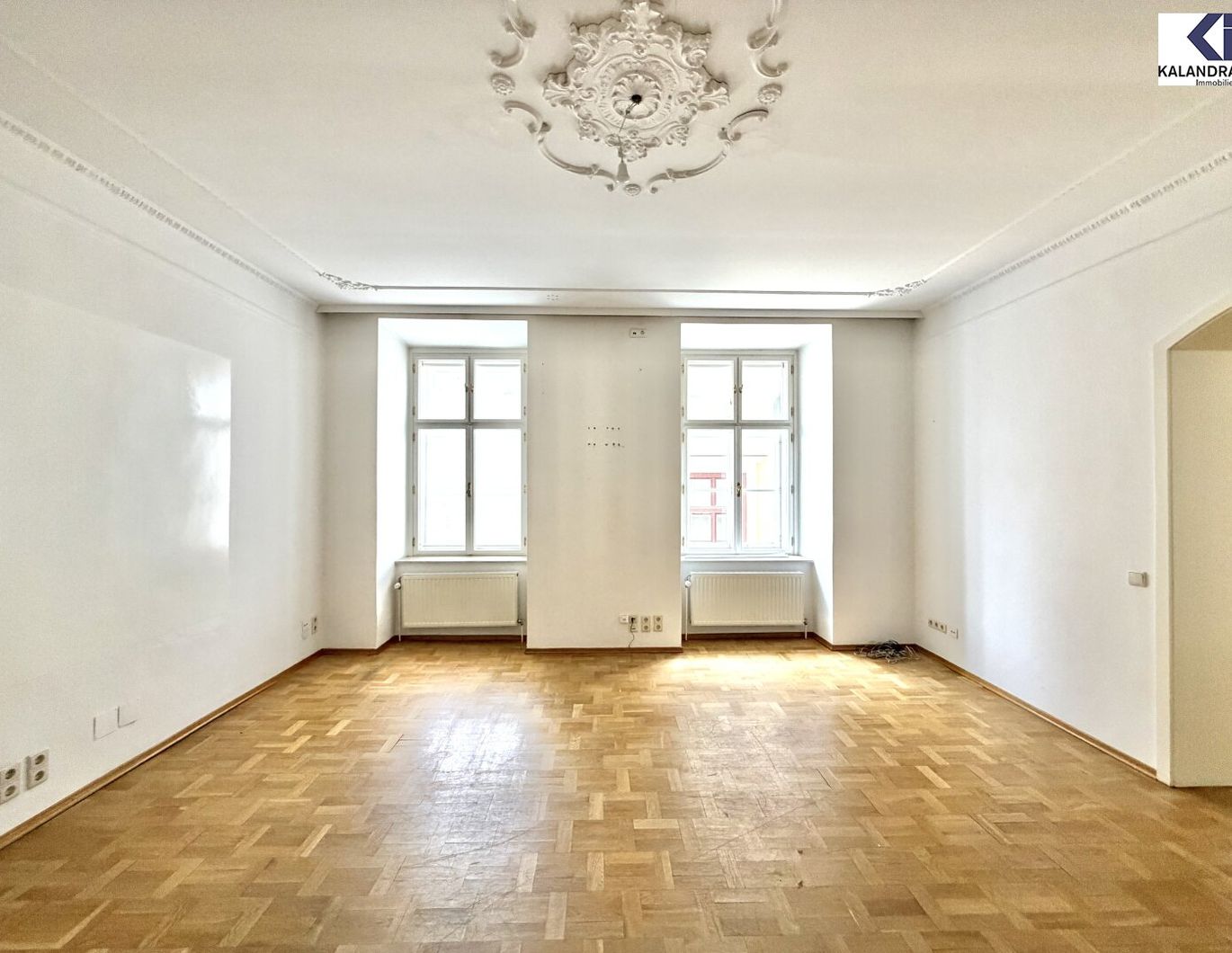 ALTBAUWOHNUNG IM PALAIS ESTERHAZY