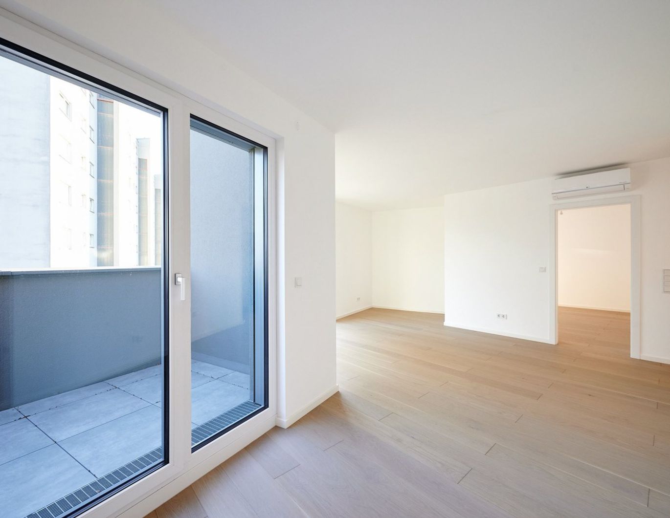 Ihr neuer Rückzugsort: 4-Zimmer-Terrassenwohnung nahe der Donau!