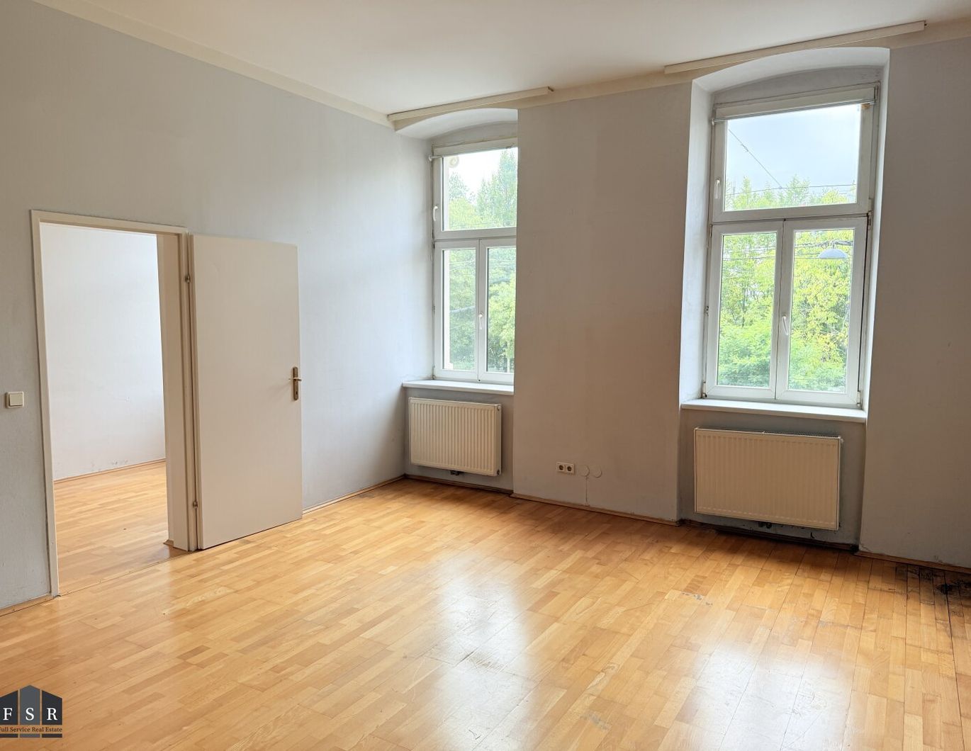 Helle 2,5 Zimmer Wohnung nahe Yppenplatz & Brunnenarkt - SANIERUNGSBEDÜRFTIG