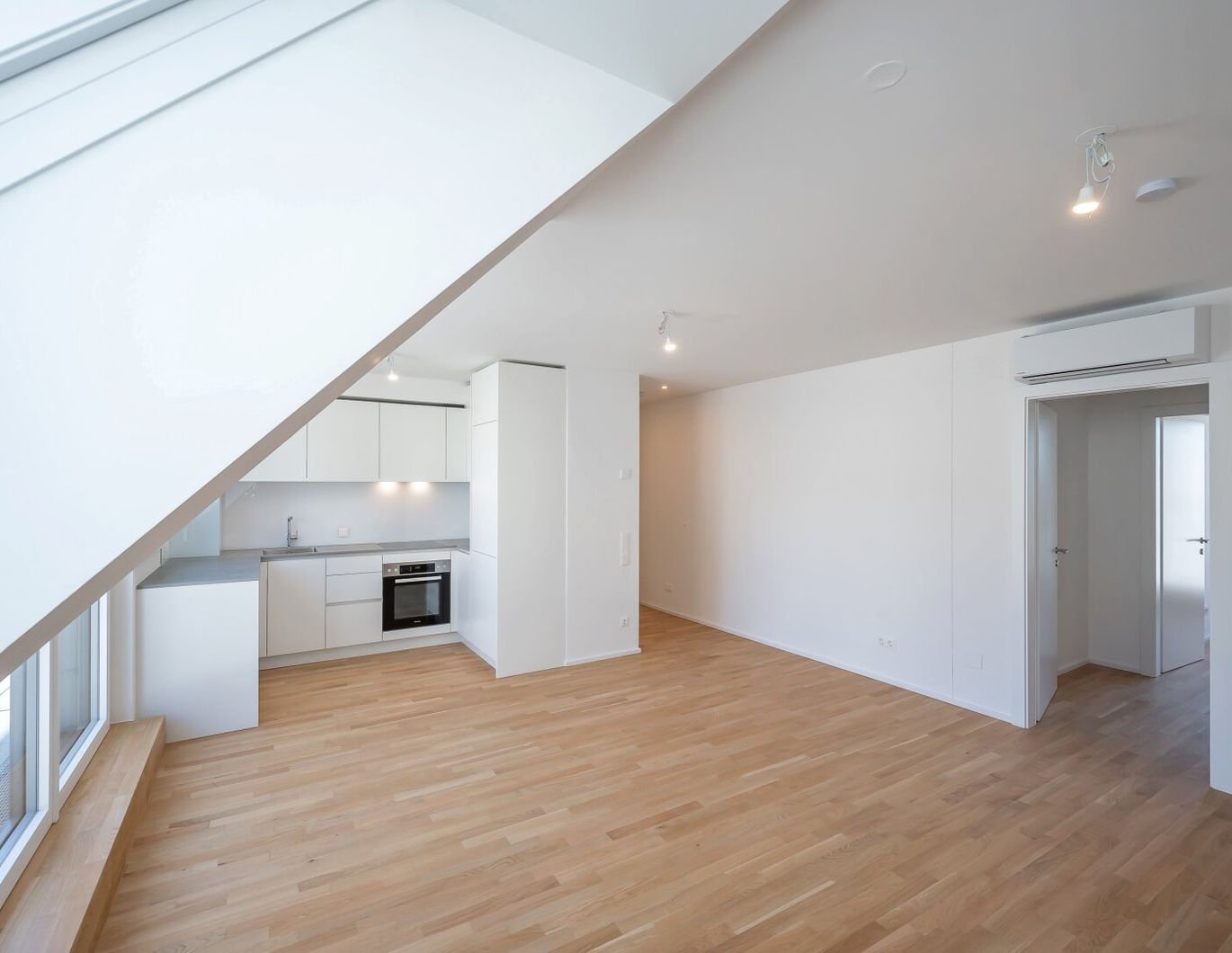ASG IV-Qualitatives Wohnen in urbaner Lage: hochwertiger 2-Zimmer ERSTBEZUG mit TERRASSE! Provisionsfrei!