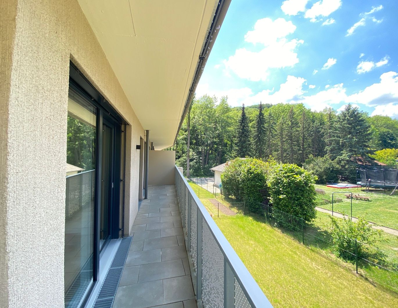 Eckwohnung mit 30 m² Terrasse - Luftwärmepumpe - Tageslichtbad - bezugsfertig zu kaufen in 2391 Kaltenleutgeben