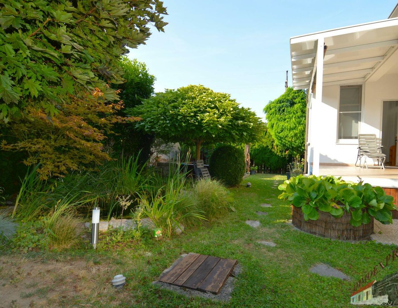 Saniertes Einfamilienhaus mit Garage und uneinsehbarem Garten + 1.223 m² Obstgarten
