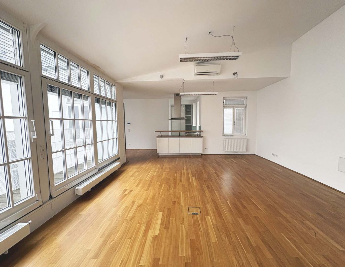 Klimatisierte Loft Wohnung mit Terrasse -  Top Lage am Stubenring