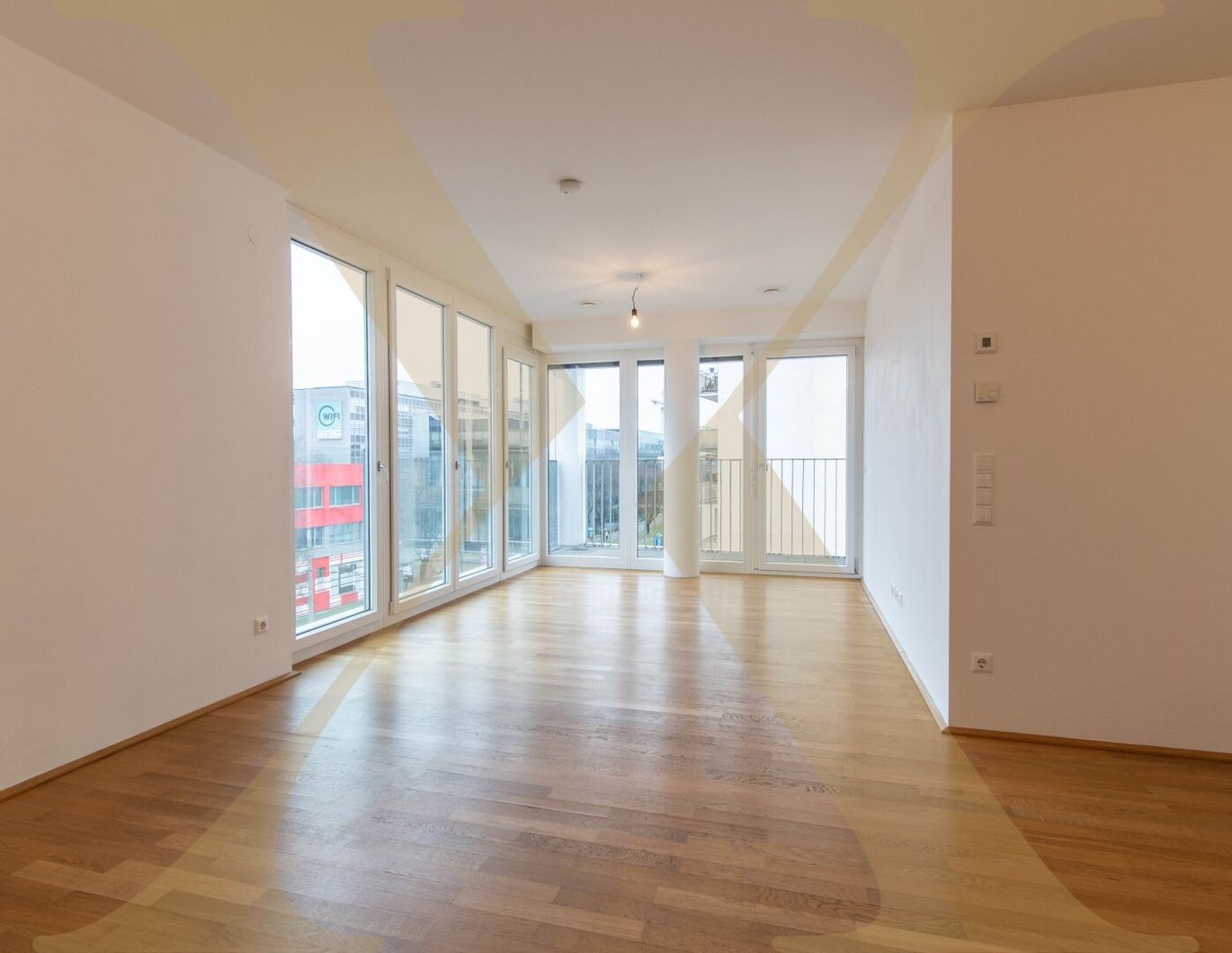 Attraktive 3-Zimmer-Wohnung mit Terrasse und voll ausgestatteter Küche nähe Wifi zu vermieten! (Top 31)